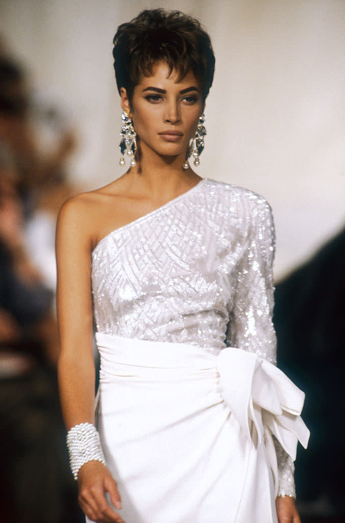 Christy Turlington walking in Valentino fashion show