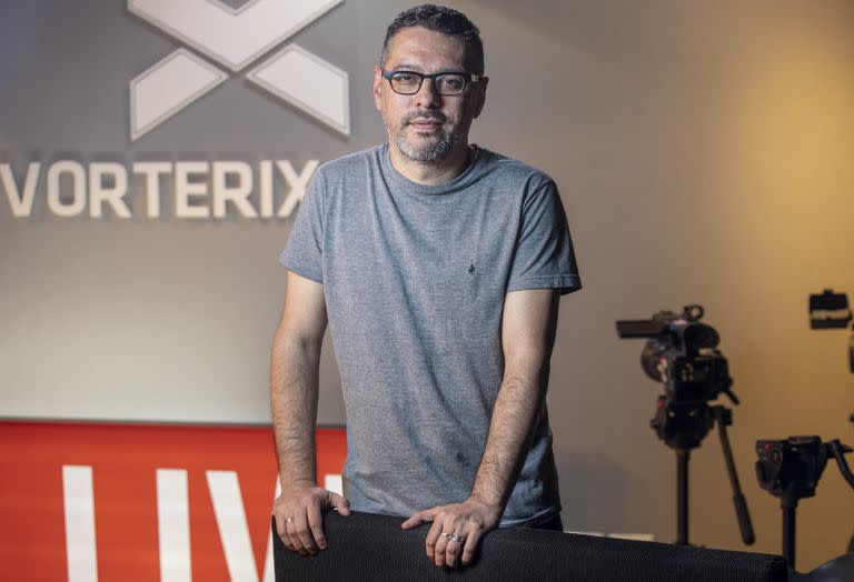 Julio Leiva periodista, conductor en radio Vorterix y responsable del programa Caja Negra.


