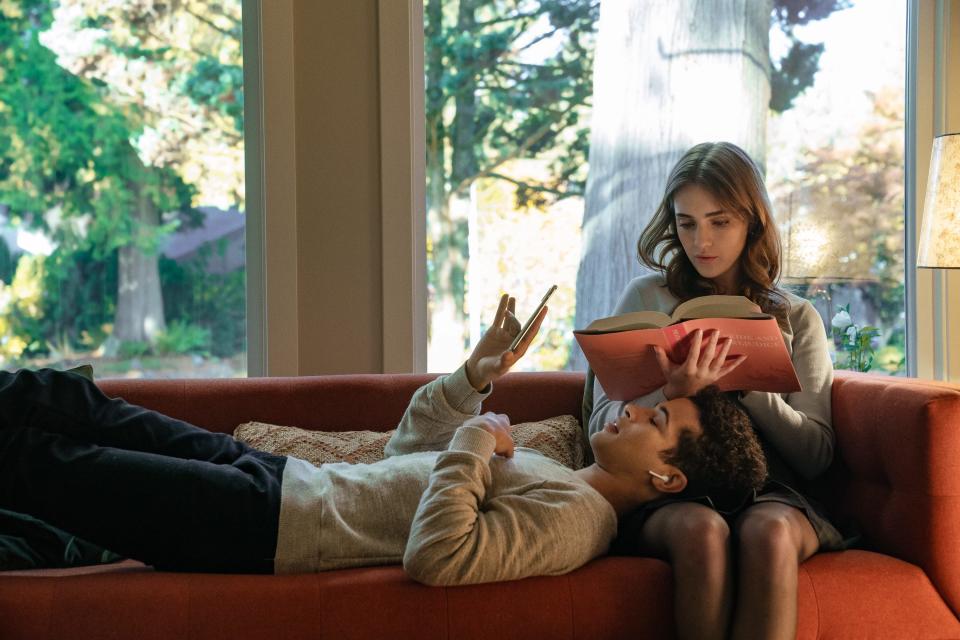 Jordan Fisher and Talia Ryder star as a couple who meet during their senior year of high school and make a pact to break up before college in "Hello, Goodbye, and Everything in Between."