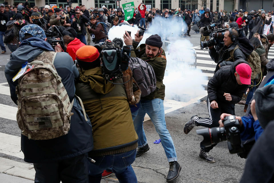 Anti-Trump inauguration protests break out in U.S.