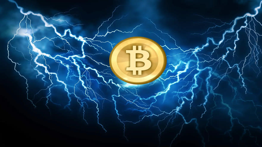 Lightning Network es una tecnología de segunda capa montada sobre la red Bitcoin, que permite el envío de satoshis instantáneamente, con comisiones mínimas