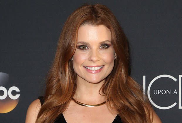 Once Upon a Time's' Joanna Garcia Swisher Joins ABC's 'Astronaut