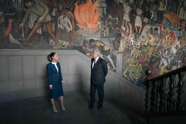 Claudia Sheinbaum y AMLO en los murales de Palacio Nacional