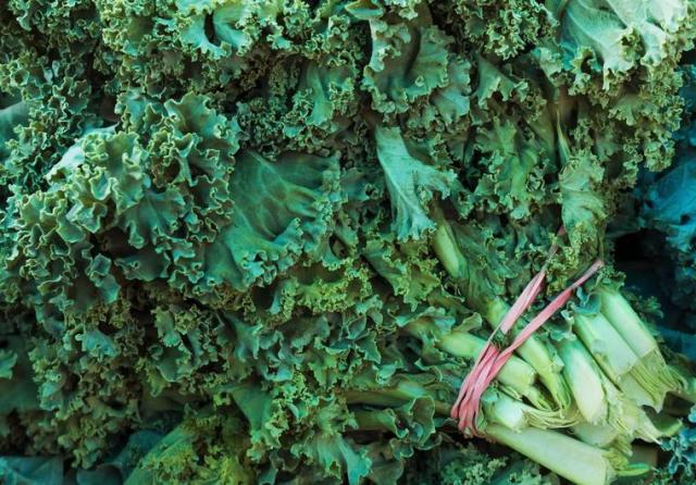 Is Kale a Superfood? Here's why you can actually eat too much : The Hearty  Soul