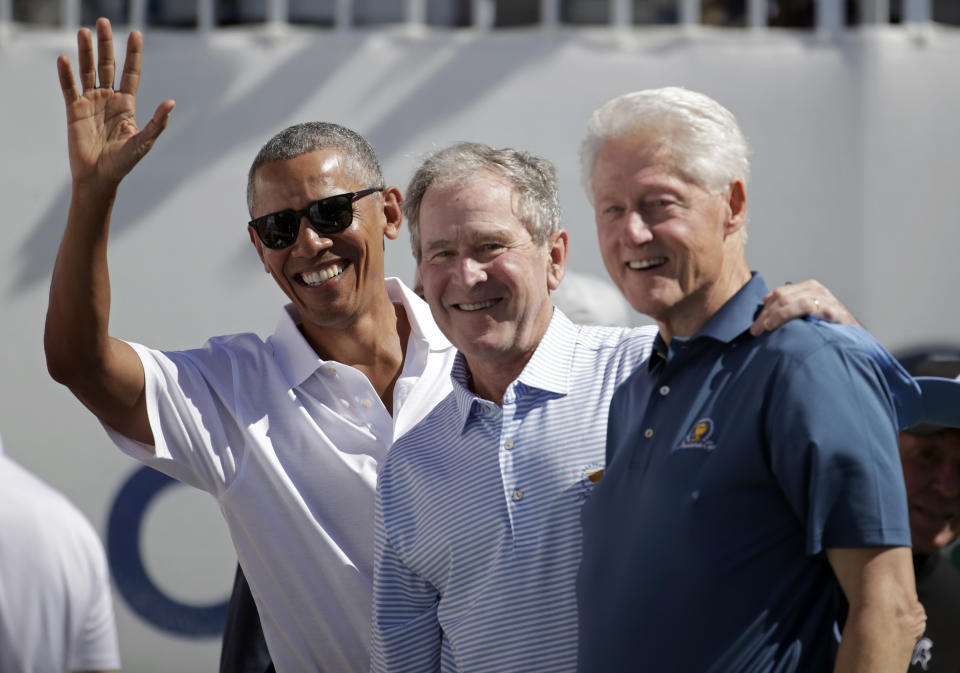 <p>(L-R) Former U.S. Presidents Barack Obama, George W. Bush and Bill Clinton attend the trophy presentation prior to Thursday foursome matches of the Presidents Cup at Liberty National Golf Club on September 28, 2017 in Jersey City, New Jersey. (Photo by Rob Carr/Getty Images) </p>