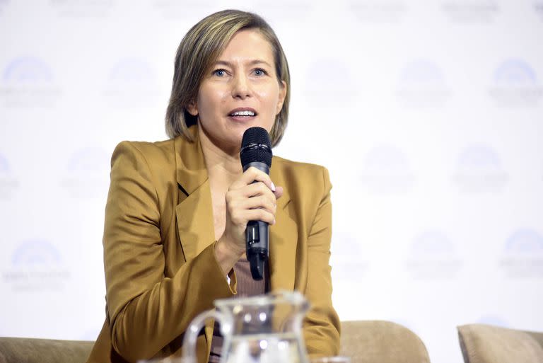 “De las mil empresas que más facturan los números son peores. Menos del 3% tiene presidente o vicepresidente mujer y solo 16% tiene mujeres en el directorio, algunas en calidad de suplentes incluso”, aportó la empresaria industrial Carolina Castro durante su exposición