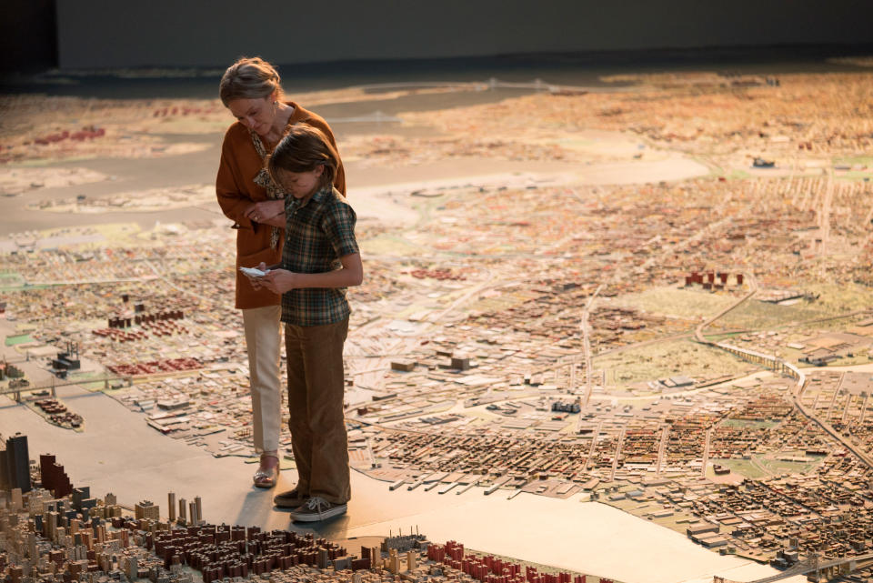 Julianne Moore and Fegley in <em>Wonderstruck.</em> (Photo: Mary Cybulski/Roadside Attractions/Amazon/Courtesy of Everett Collection)