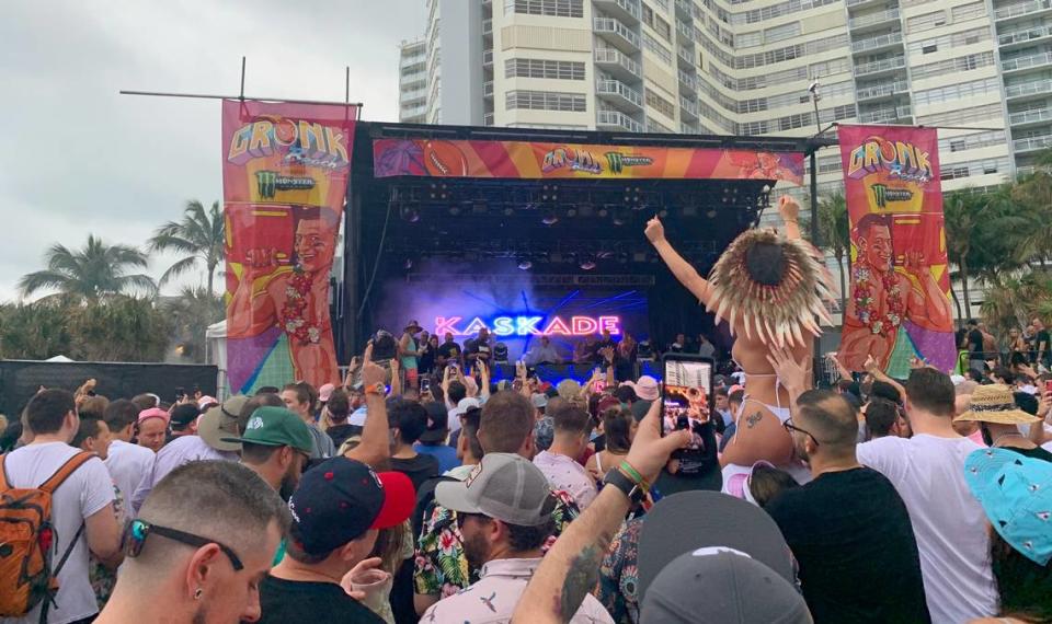 Former New England Patriots star Rob Gronkowski dances on stage during a performance by Kaskade at his Gronk Beach concert at the North Beach Bandshell Saturday.