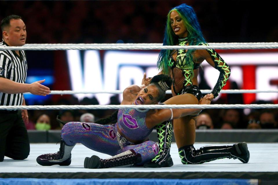 Sasha Banks and Bianca Belair compete during Smack Down Women's Championship during Wrestlemania 37