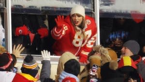 Taylor Swift Wears Travis Kelce Jersey Puffer Coat Designed by 49ers Kyle Juszczyk s Wife Kristin 193