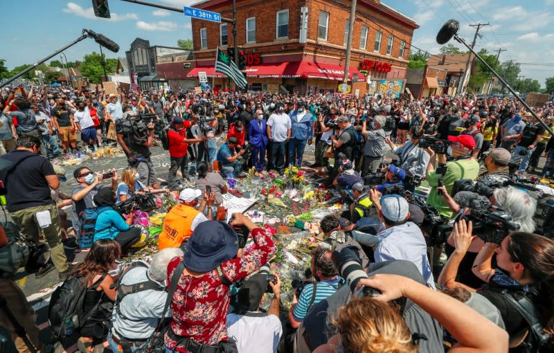 Terrence Floyd visits site of brother's death in Minneapolis