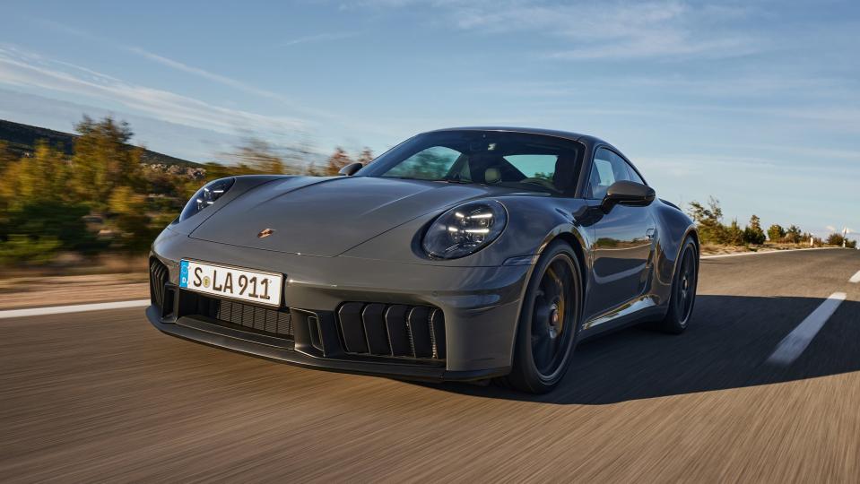 2025 Porsche 911 GTS Finally Goes Hybrid With Sub 3-Second 0-60 Time photo