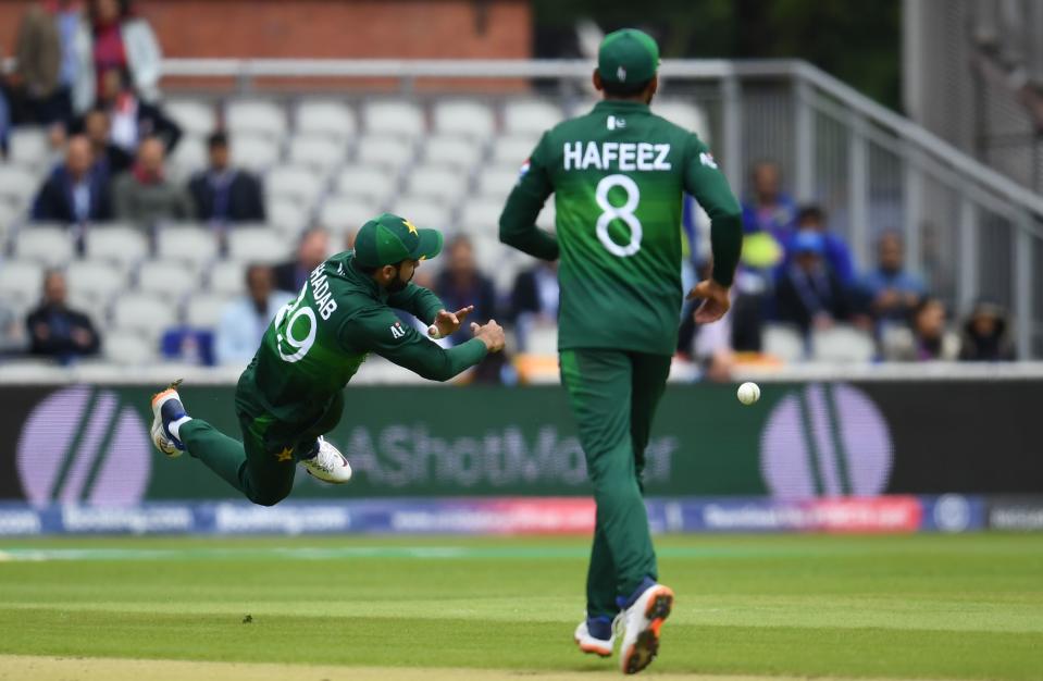 Pakistan's Shadab Khan shows off his athletic fielding (Photo by DIBYANGSHU SARKAR/AFP/Getty Images)