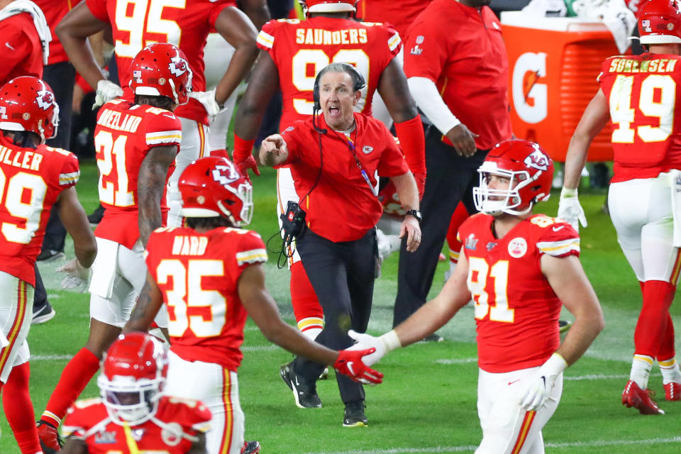 MIAMI GARDENS, FL - FEBRUARY 02:  Kansas City Chiefs defensive coordinator Steve Spagnuolo during the fourth quarter of Super Bowl LIV on February 2, 2020 at Hard Rock Stadium in Miami Gardens, FL.  (Photo by Rich Graessle/PPI/Icon Sportswire via Getty Images)