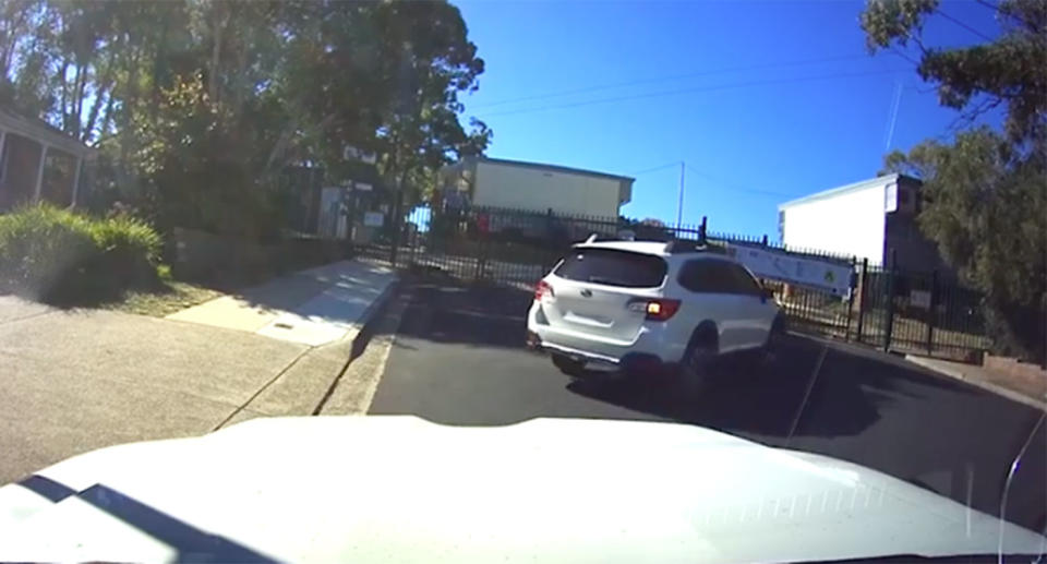 She drives off without leaving a note with her contact information. Source: Dash Cam Owners Australia/ Facebook