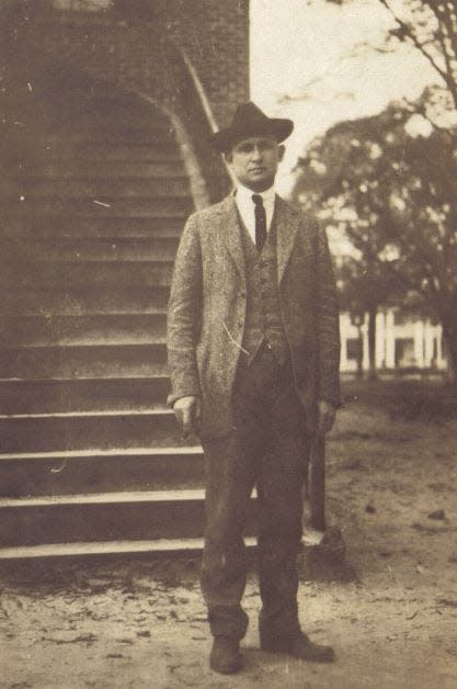 Randolph Murdaugh Sr. in front of the steps to the Hampton County Courthouse.