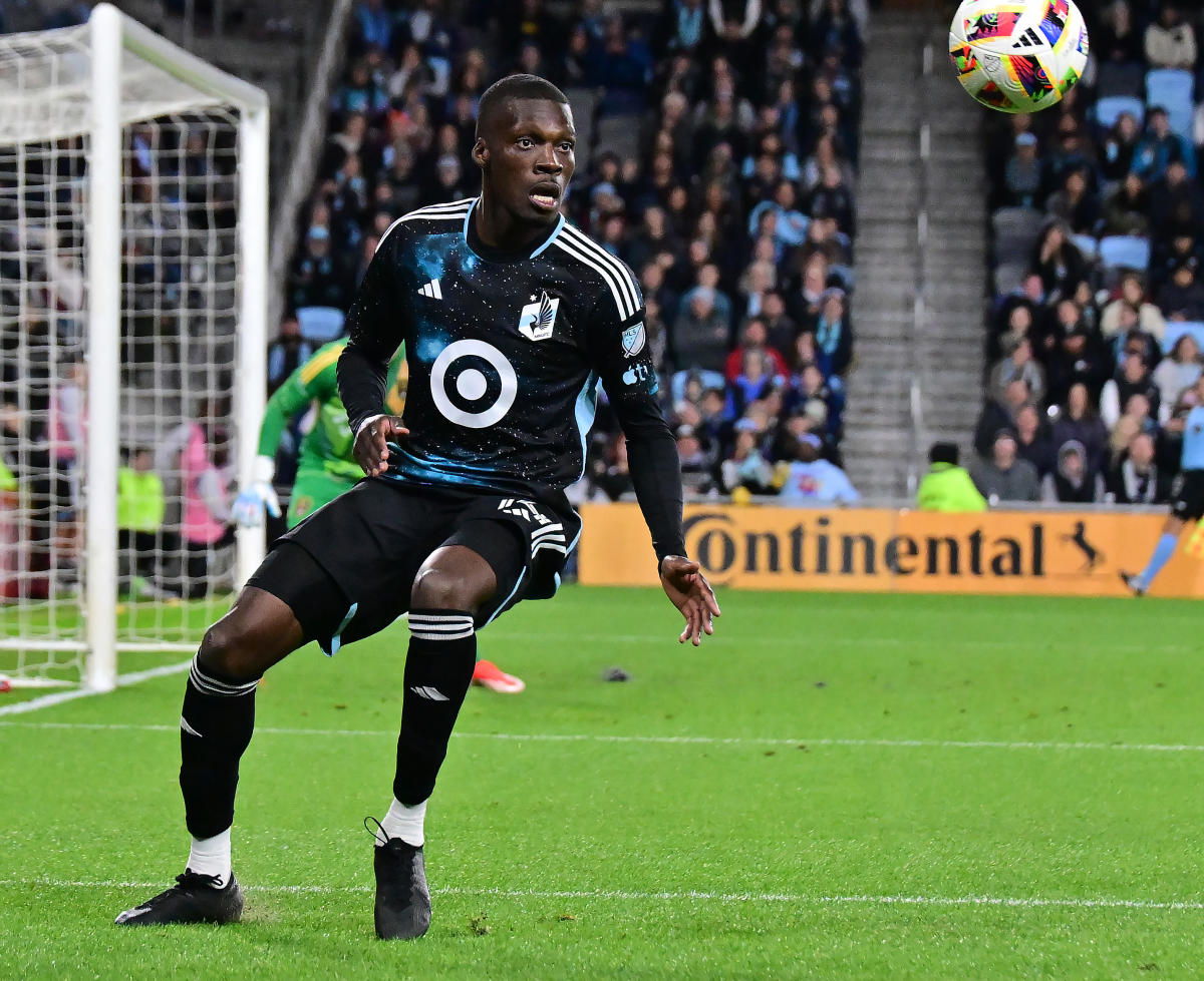 Minnesota United striker Tani Oluwaseyi expected out one month - Yahoo  Sports