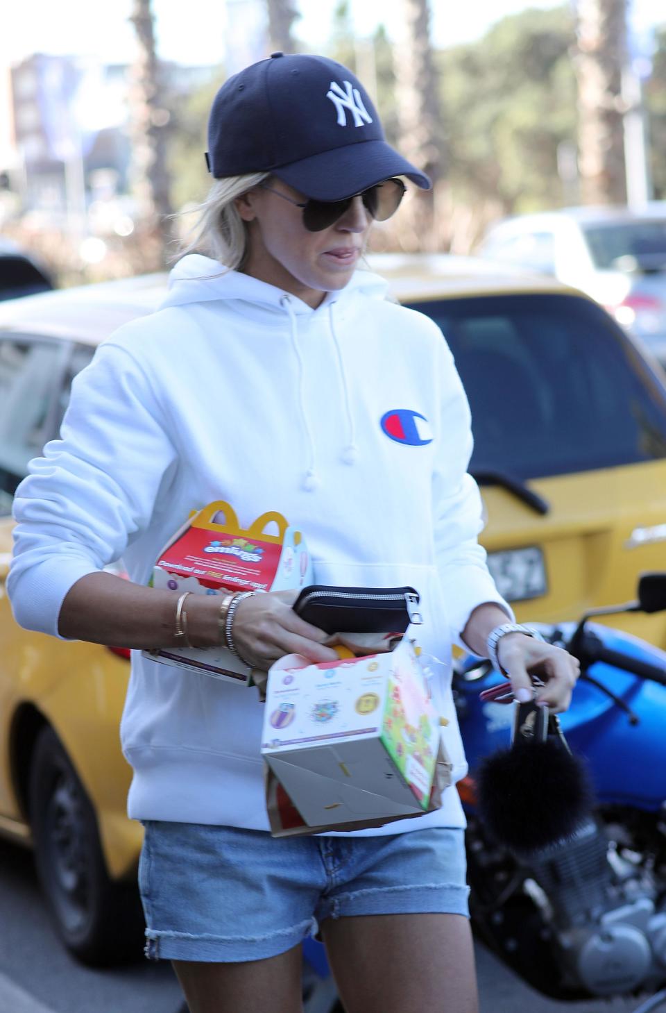 Roxy's Maccas run after Oliver's jail release