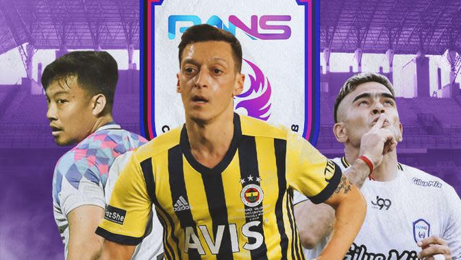 RANS Cilegon FC - Hamka Hamzah, Mesut Ozil, Cristian Gonzales (Bola.com/Adreanus Titus)