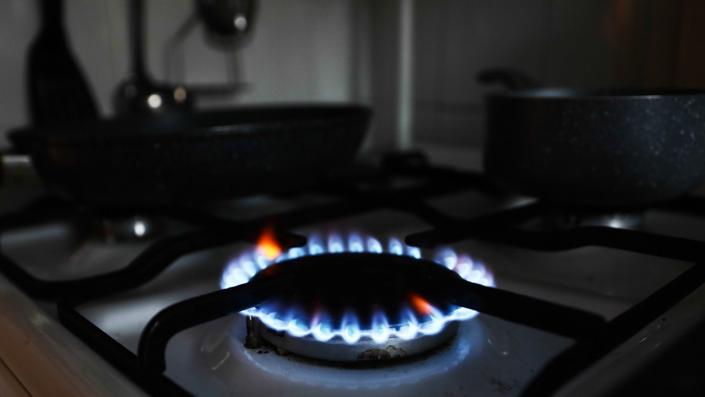 San Francisco area push to ban gas appliances amid blackouts is ‘pure extremist politics,’ CEO says - Yahoo News