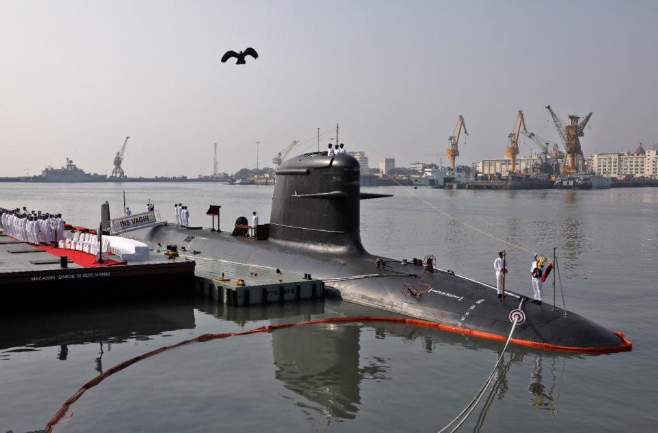 印度海軍「遊蕩者號」潛艦1月23日在孟買海軍港口啟用。路透社