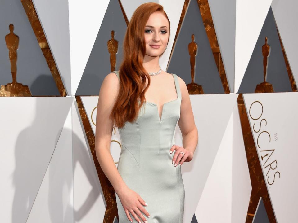 Sophie Turner wears an ethically-made gown at the 2016 Oscars.