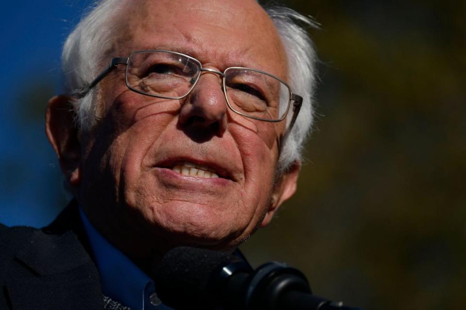 Bernie Sanders Defends Tulsi Gabbard Against Hillary Clinton's Comments