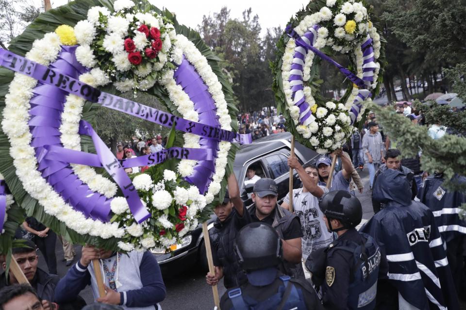 FOTOS: El multitudinario funeral de un narco en la CDMX