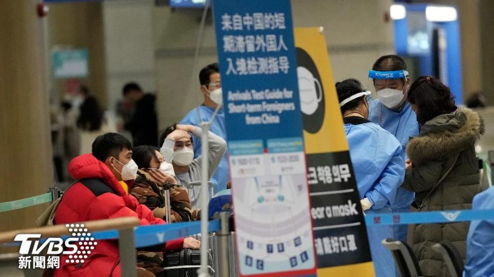 對中國大陸疫情仍不放心，南韓將延長短期簽證停發時間至2月底。（圖／達志影像美聯社）