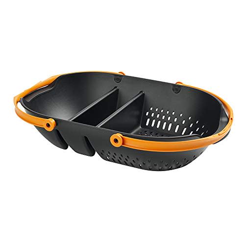 Fiskars Garden Harvest Basket (Amazon / Amazon)