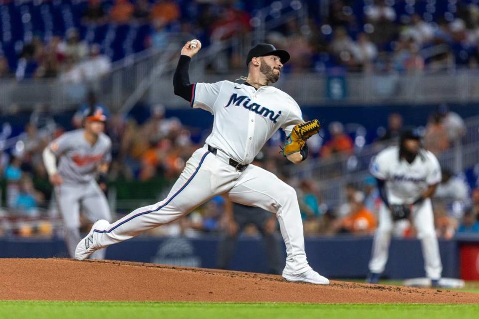 El abridor de los Marlins Kyle Tyler lanza en el segundo inning del partido ante los Orioles de Baltimore, celebrado el 23 de julio de 2024 en Miami.