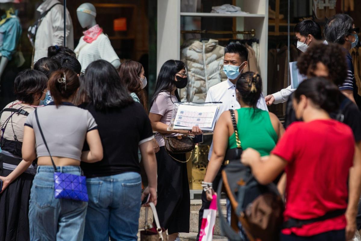 Hong Kong's Property Market Is Tumbling as Unsold Homes Pile Up