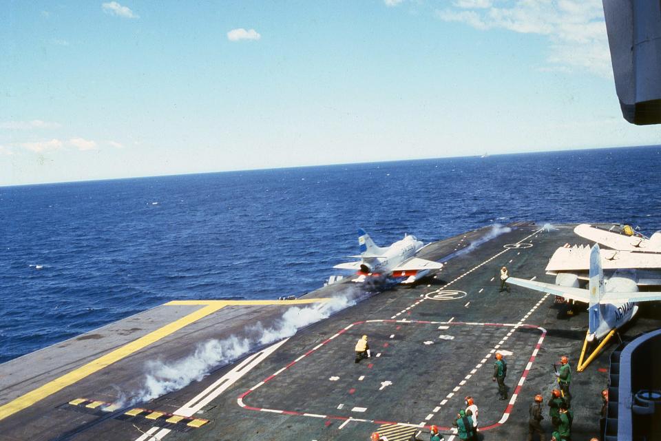 Argentina A-4 Skyhawk Veinticinco de Mayo aircraft carrier