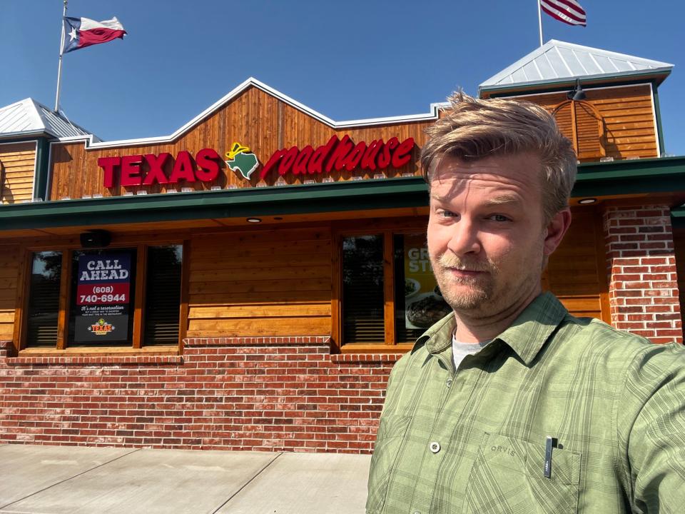 Dominick Reuter outside a Texas Roadhouse