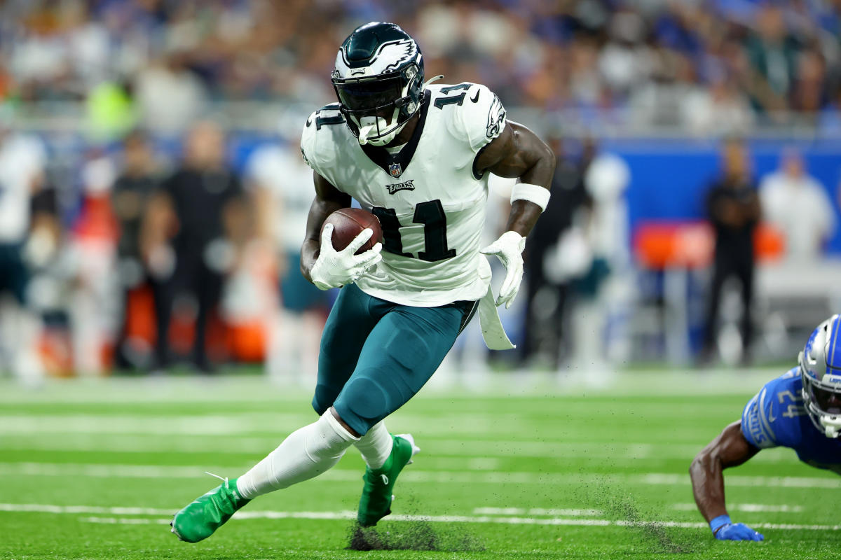 A.J. Brown flies high in Eagles debut