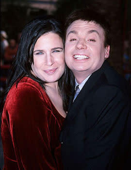 Mike Myers and his no-doubt patient and understanding wife Robin at the Los Angeles premiere for Austin Powers: The Spy Who Shagged Me Photo by Jeff Vespa/Wireimage.com