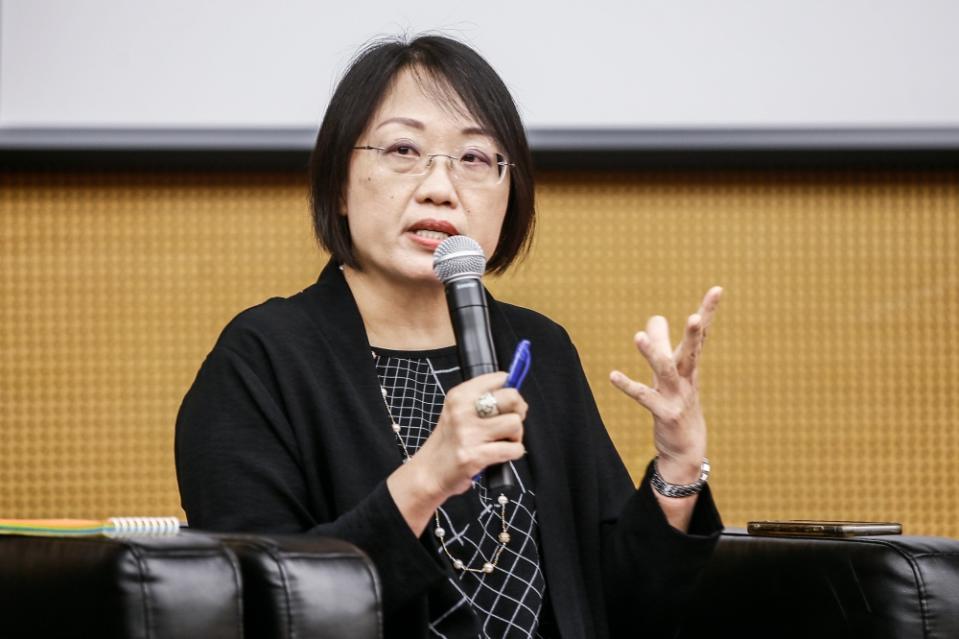Taylor’s University Curriculum Innovation and Development director Professor Lydia Foong speaks during a panel discussion titled ‘Shaping first steps: A comprehensive review of preschool education in Malaysia’ at Sasana Kijang May 30, 2023. — Picture by Hari Anggara