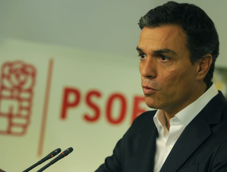 Spain's Socialist Party (PSOE) leader Pedro Sanchez speaks during a press conferences following the party's federal executive meeting at the PSOE Headquarter in Madrid on September 5, 2016