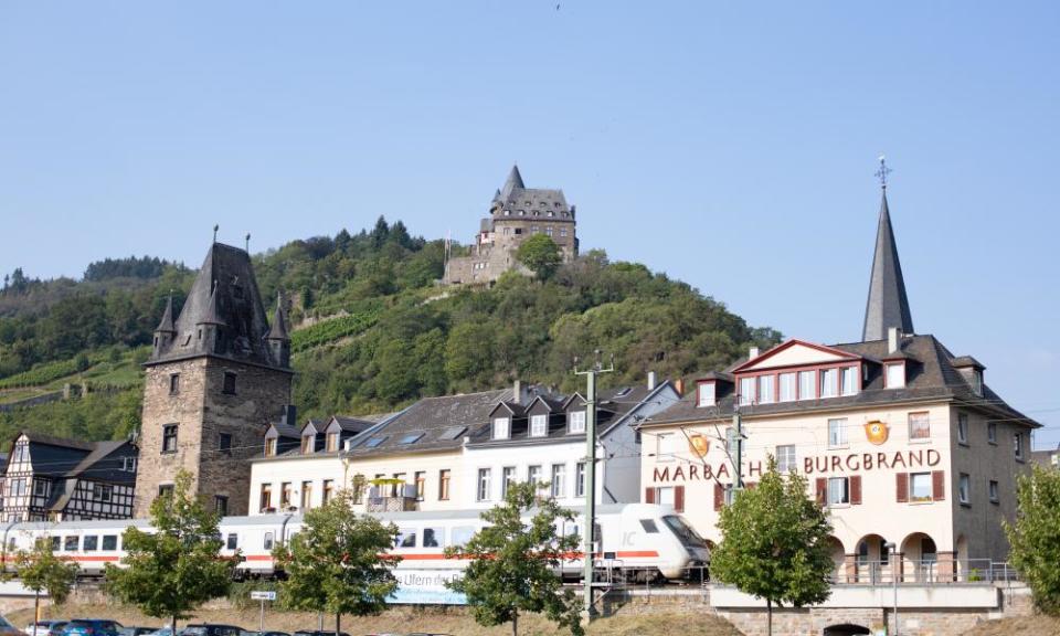 A train passes Bacharach on the Mittelrheinbahn service, Germany