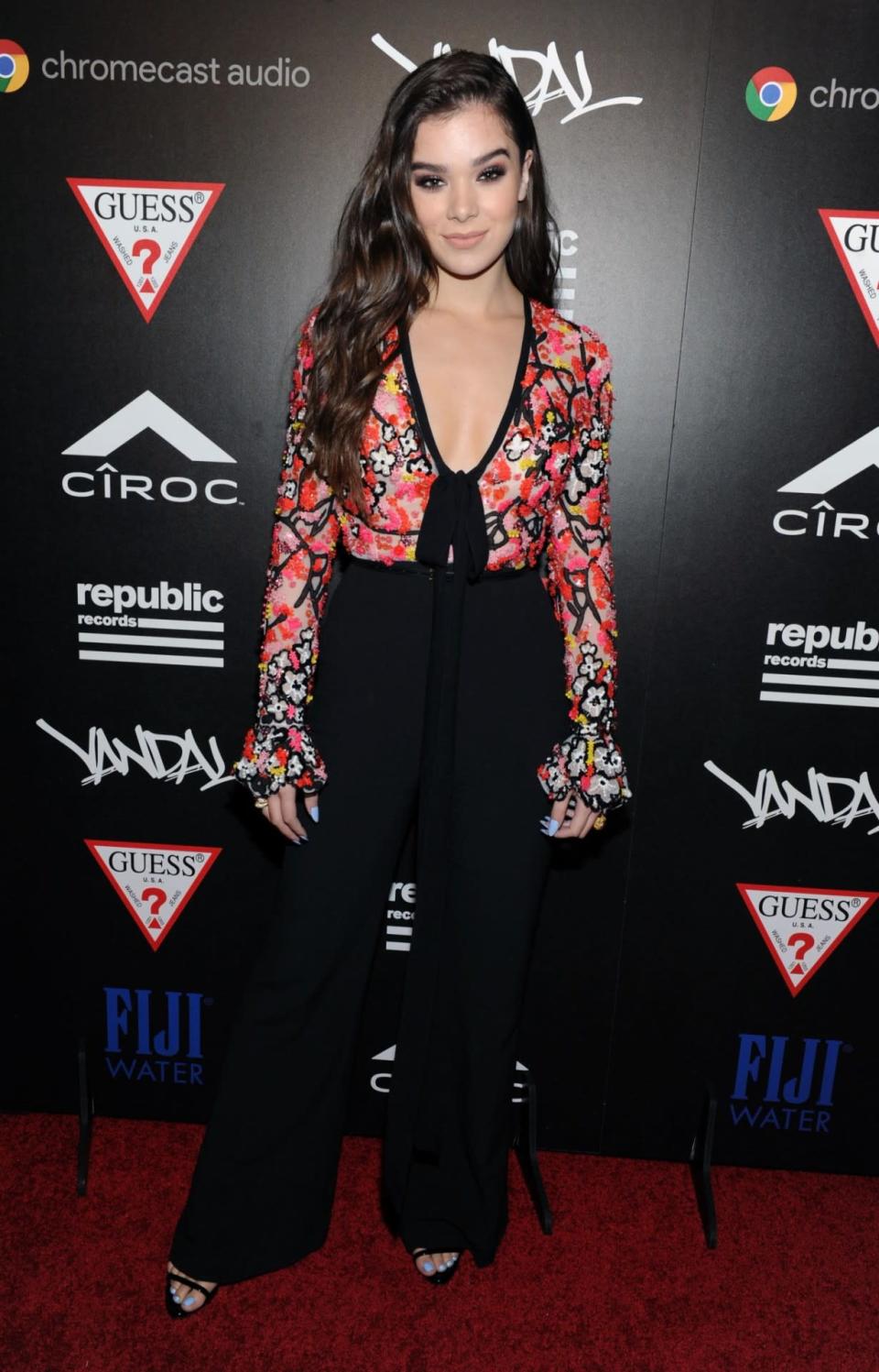 <p>Hailee Steinfeld had one of our <a href="https://www.yahoo.com/style/2016-mtv-vmas-red-carpet-224303052/photo-actress-and-model-hailee-steinfeld-1472441808981.html" data-ylk="slk:favorite VMAs red carpet looks of the night,;elm:context_link;itc:0;sec:content-canvas;outcm:mb_qualified_link;_E:mb_qualified_link;ct:story;" class="link  yahoo-link">favorite VMAs red carpet looks of the night,</a> but the singer opted for a more casual ensemble once the show was over. She changed into this Elie Saab jumpsuit to enjoy the rest of her evening. (Photo: Getty Images)</p>