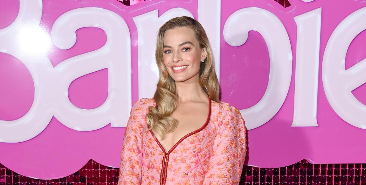 margot robbie attends a photocall on july 13, 2023 in london, england