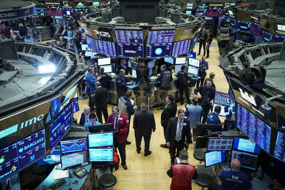 NEW YORK, NY – JANUARY 2: Traders and financial professionals work at the opening bell on the floor of the New York Stock Exchange (NYSE), January 2, 2019 in New York City. The Dow Jones Industrial Average dipped more than 250 points at the open on the first day of trading in the new year. (Photo by Drew Angerer/Getty Images)