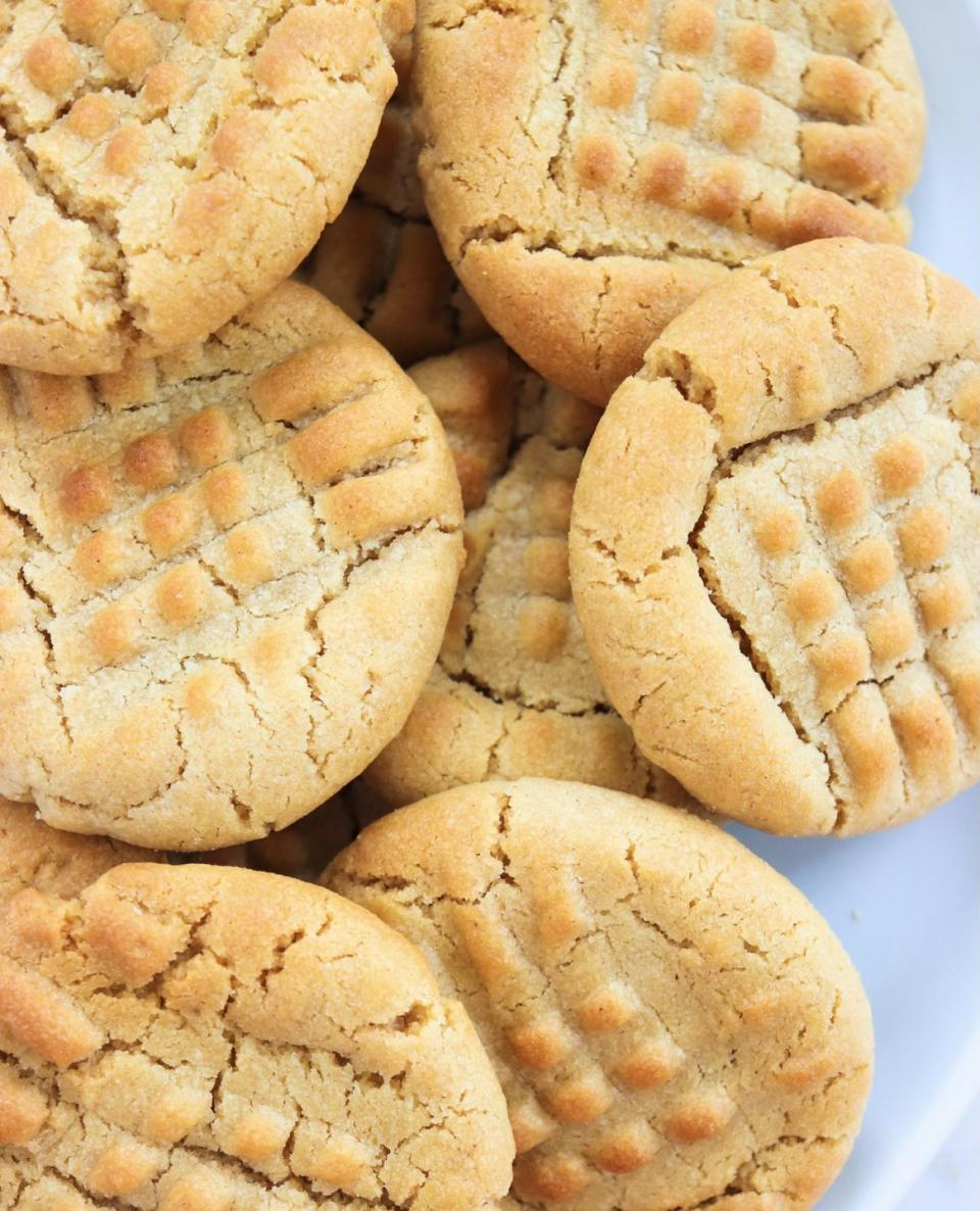 Air Fryer Peanut Butter Cookies