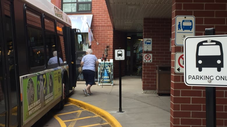 Moncton seniors oppose proposed bus stop move