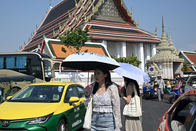 Forte chaleur à Bangkok, le 1er avril 2024 en Thaïlande (Lillian SUWANRUMPHA)