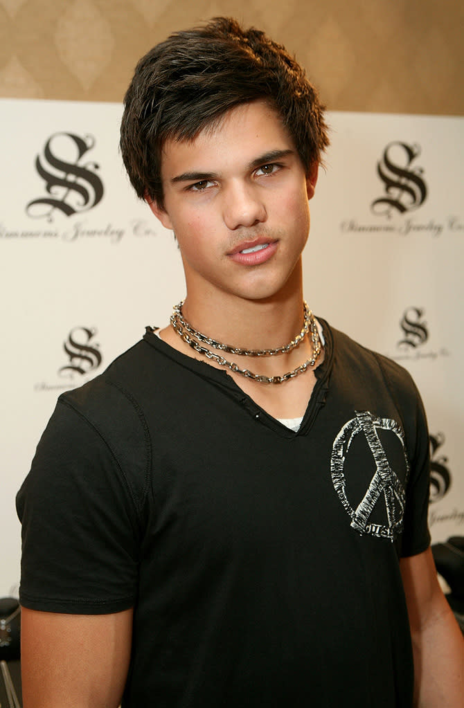 20/20 Gallery 2009 Taylor Lautner