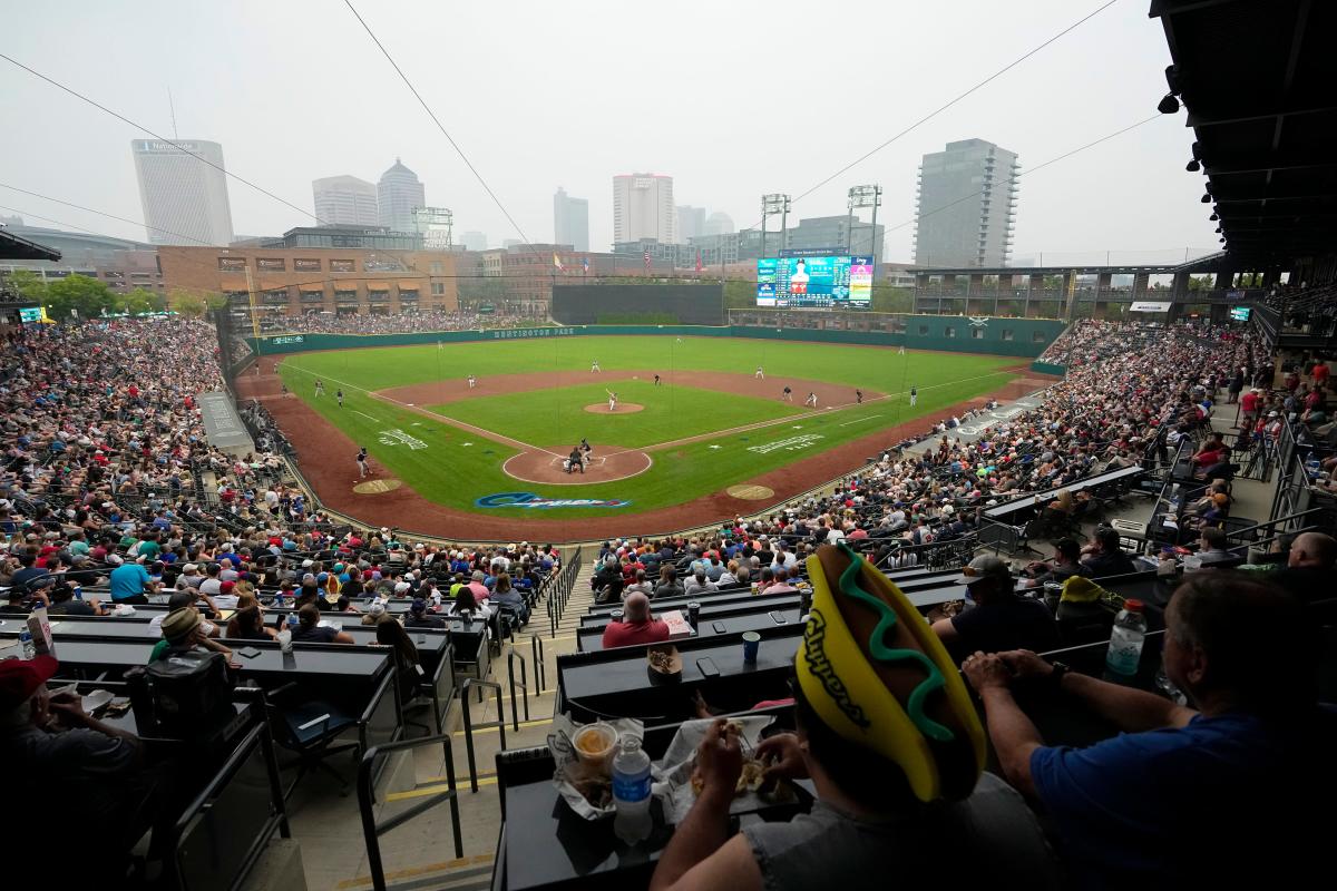 Les Iowa Cubs remportent une victoire de 4-3 face aux Columbus Clippers grâce à une performance exceptionnelle en huitième manche