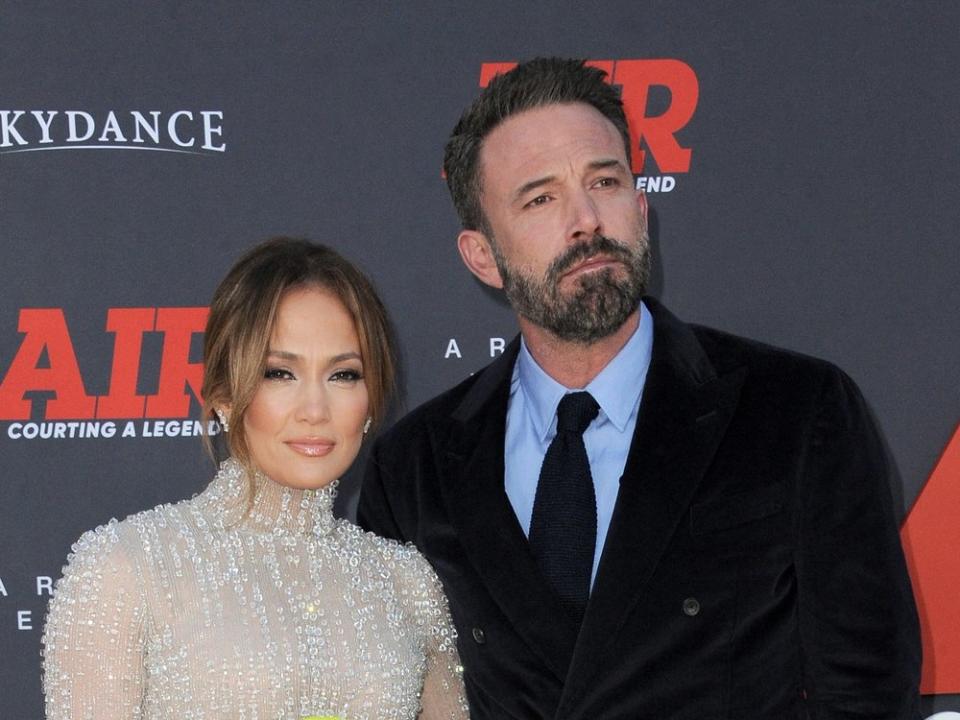 Jennifer Lopez und Ben Affleck freuen sich, dass sich ihre insgesamt fünf Kinder so gut verstehen. (Bild: Tinseltown/Shutterstock.com)