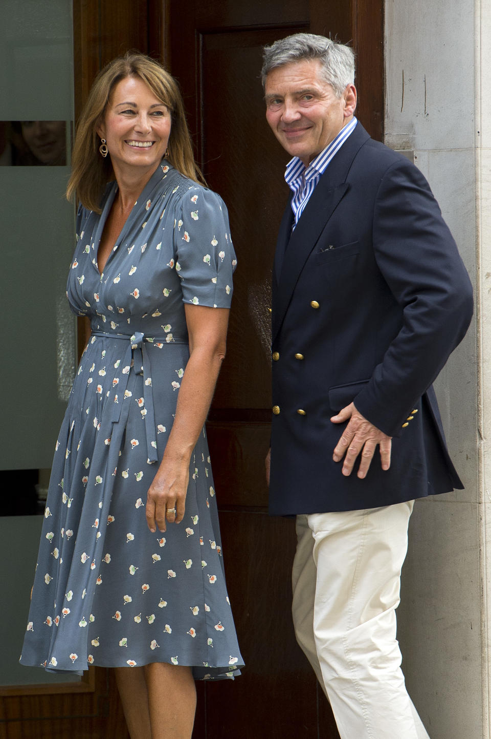 LONDON, ENGLAND - JULY 23:  (L-R) Carole and Michael Middleton arrive at The Lindo Wing after visiting Catherine, Duchess Of Cambridge and her newborn son at  on July 23, 2013 in London, England. The Duchess of Cambridge yesterday gave birth to a boy at 16.24 BST and weighing 81b 6oz, with Prince William at her side. The baby, as yet unnamed, is third in line to the throne and becomes the Prince of Cambridge.  (Photo by Ben A. Pruchnie/Getty Images)