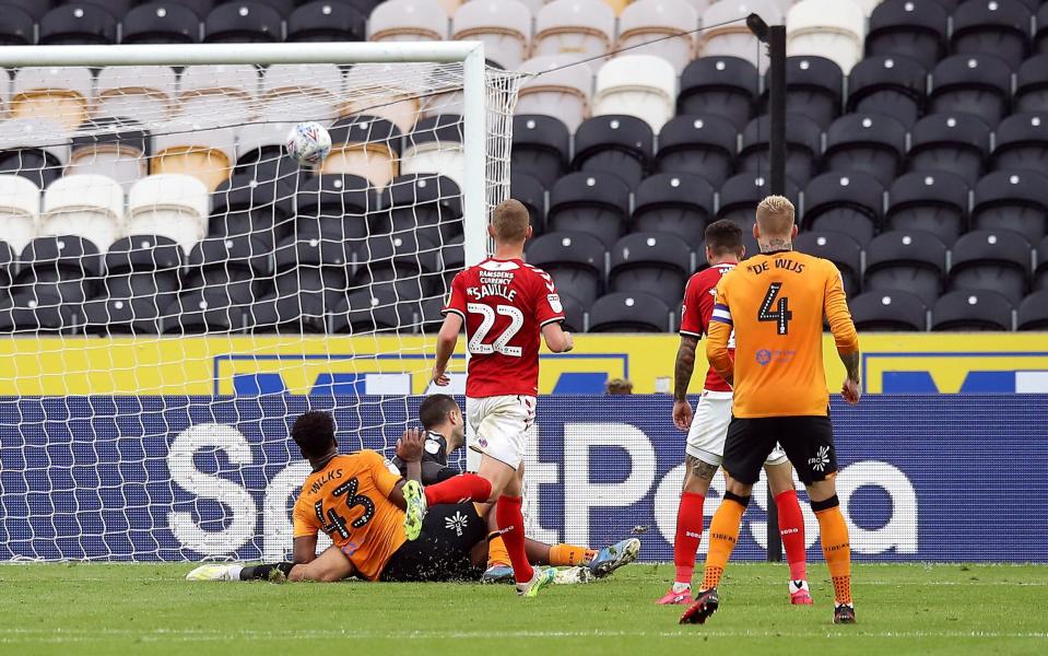 Hull City's Mallik Wilks scores his side's second goal of the game during the Sky Bet Championship match at the KCOM Stadium, Hull - Martin Rickett/PA